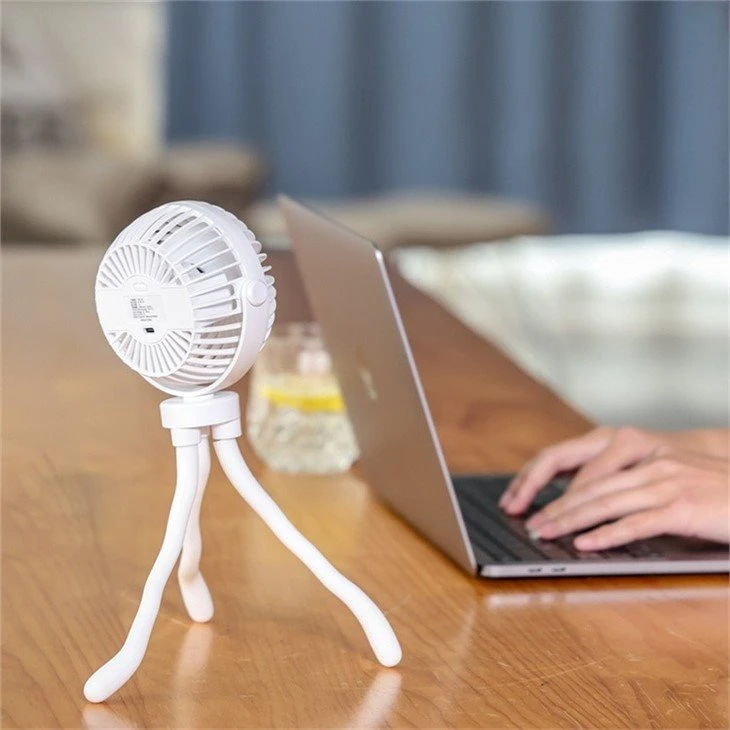 Mini octopus baby fan